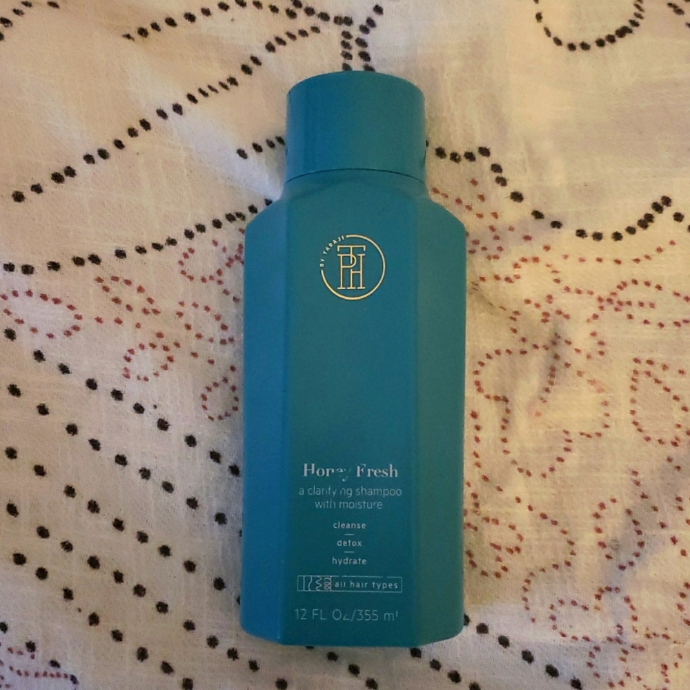 BY TARAJI P HONEY FRESH CLARIFYING SHAMPOO WITH MOISTURE 12FL OZ 355ML